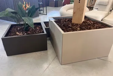 plantenbakken bij veti