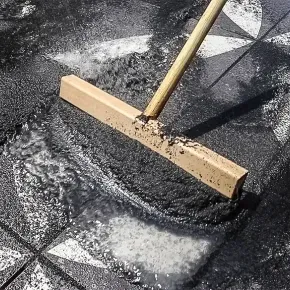 <p>Bij Veti bieden we alles wat je nodig hebt voor de afwerking en het onderhoud van je tuin, terras of bestrating. Van afwatering en drainage tot voegzand, reiniging en onderhoud, en de juiste lijm en voegmiddelen – Wij hebben de juiste producten voor een langdurig mooi en goed onderhouden buitenruimte. Ontdek hoe je jouw bestrating perfect afwerkt en onderhoudt met onze hoogwaardige producten en maak jouw tuin klaar voor elk seizoen!</p>
