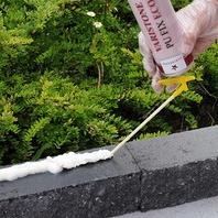 <p>Om je bestrating stevig en langdurig te bevestigen, bieden wij de beste lijm en voegmiddelen. Of je nu tegels, natuurstenen of betonplaten legt, wij hebben de juiste producten voor een professionele afwerking. </p>