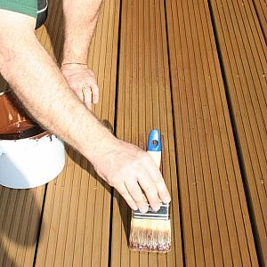 <p>Goed onderhoud is essentieel voor het behoud van je bestrating, tuinhout en andere tuinmaterialen. Met de juiste reinigingsproducten kun je de levensduur van je buitenruimte verlengen en je tuin er altijd netjes uit laten zien. </p>