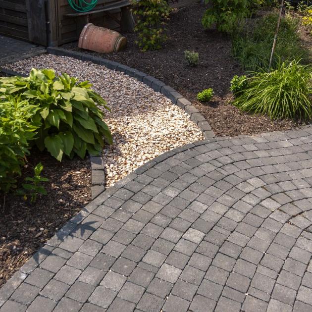 Alp.X2.201 - 15x22,5x8 cm - zwart gemêleerd getrommeld