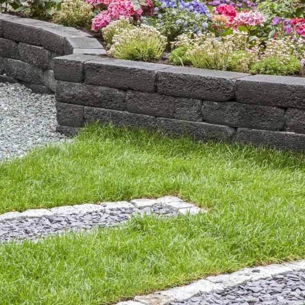 Muurblok - Alp.X.809  40x15x10 cm zwart gemêleerd