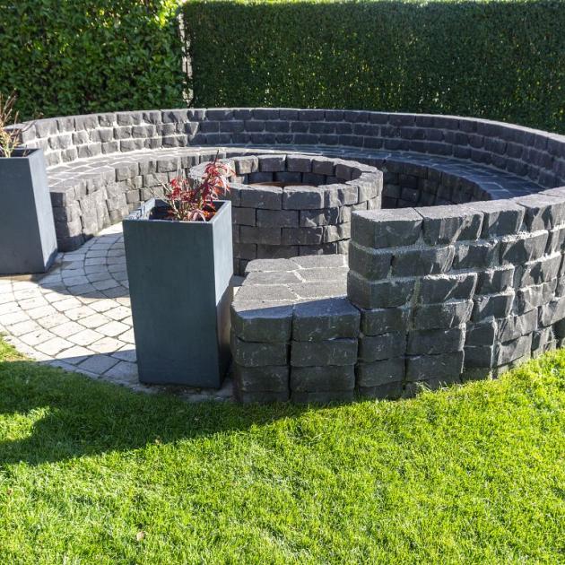 Muurblok - Alp.X.8109 - 17/24x15x10 cm - antraciet